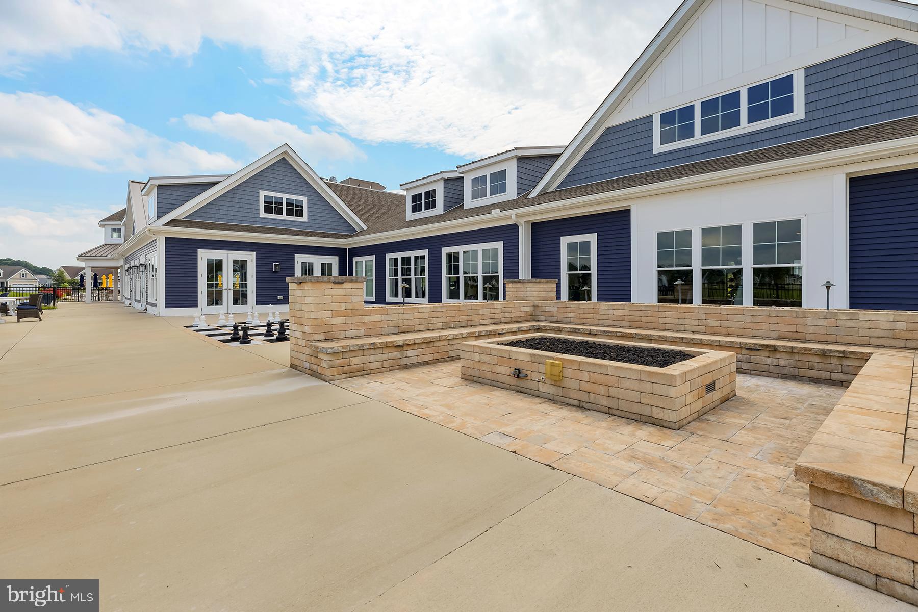 PENINSULA LAKES - Residential
