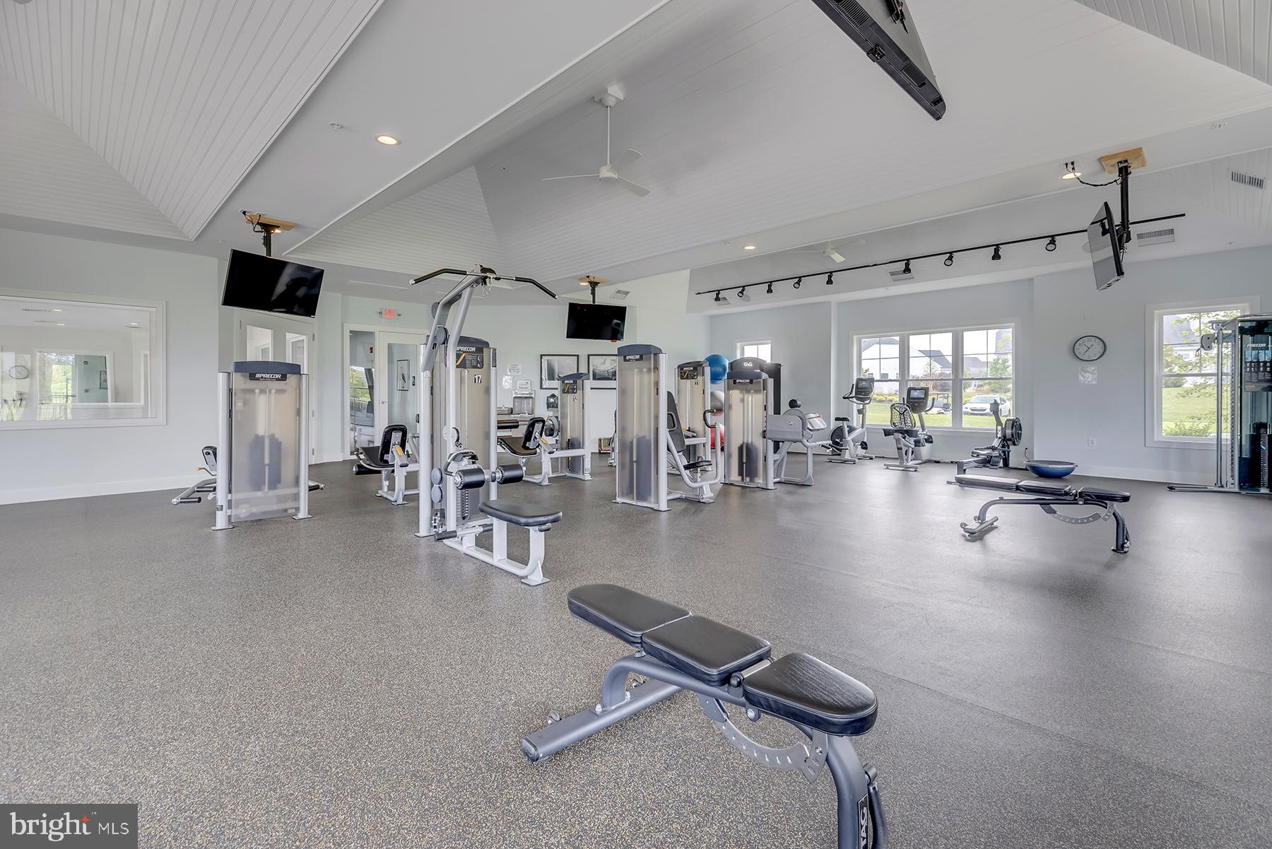 PENINSULA LAKES - Residential