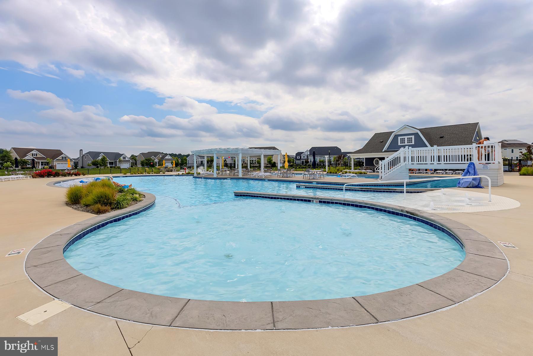 PENINSULA LAKES - Residential