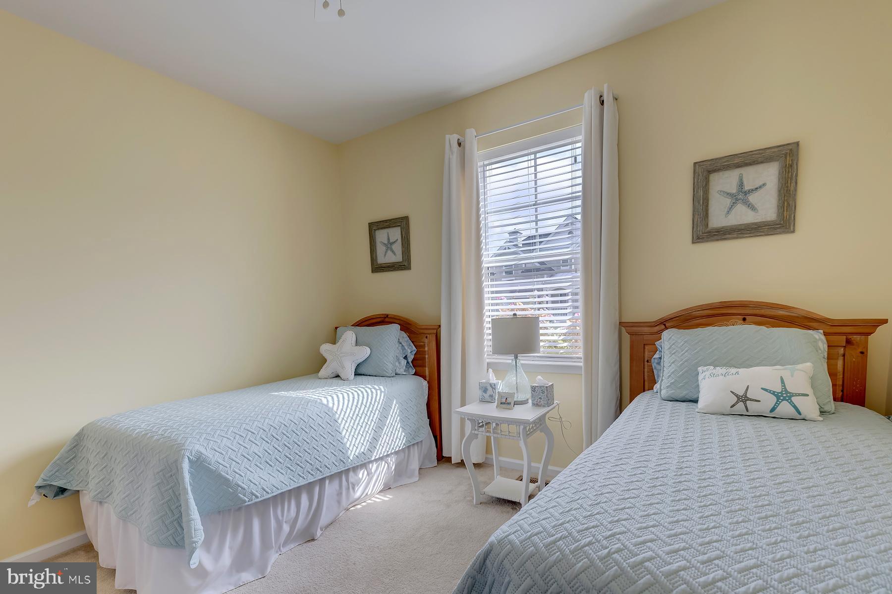 PENINSULA LAKES - Residential