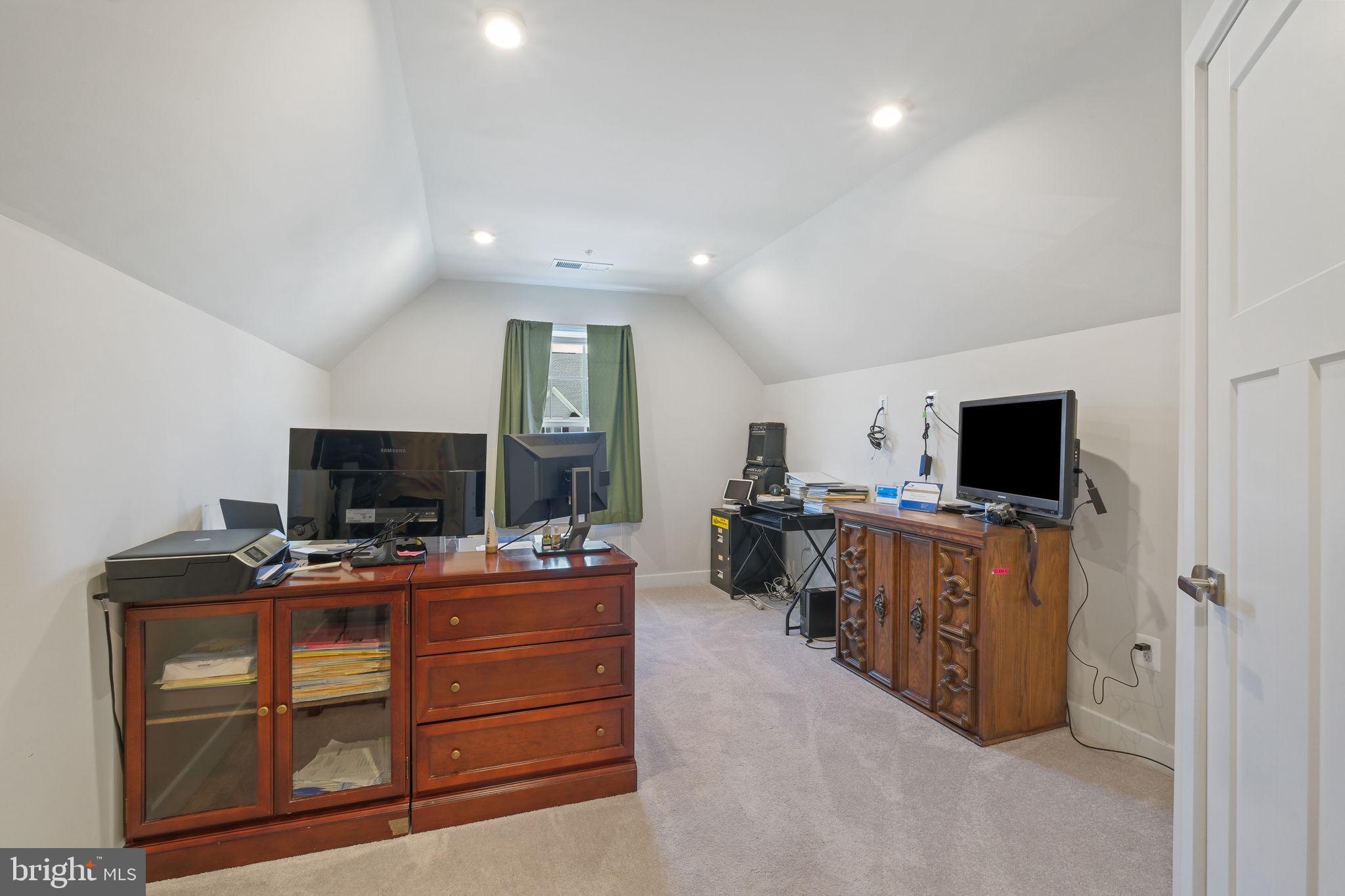 BALLENGER RUN - Residential