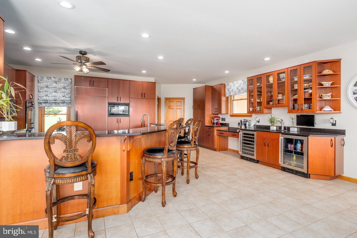 SUNSET POINTE - Residential