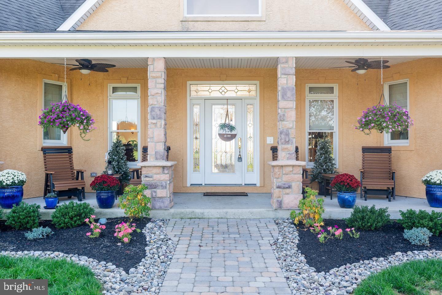 SUNSET POINTE - Residential