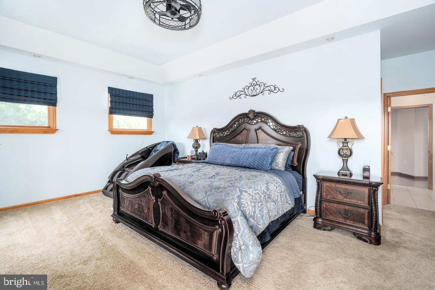 SUNSET POINTE - Residential