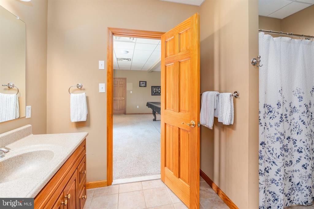 SUNSET POINTE - Residential