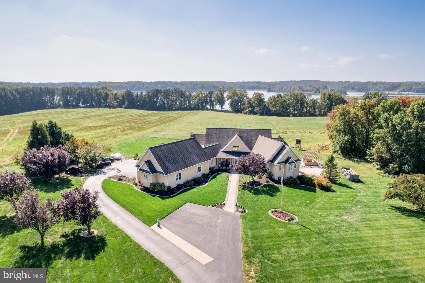 SUNSET POINTE - Residential