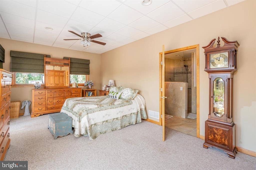 SUNSET POINTE - Residential
