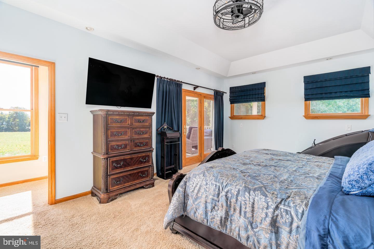 SUNSET POINTE - Residential