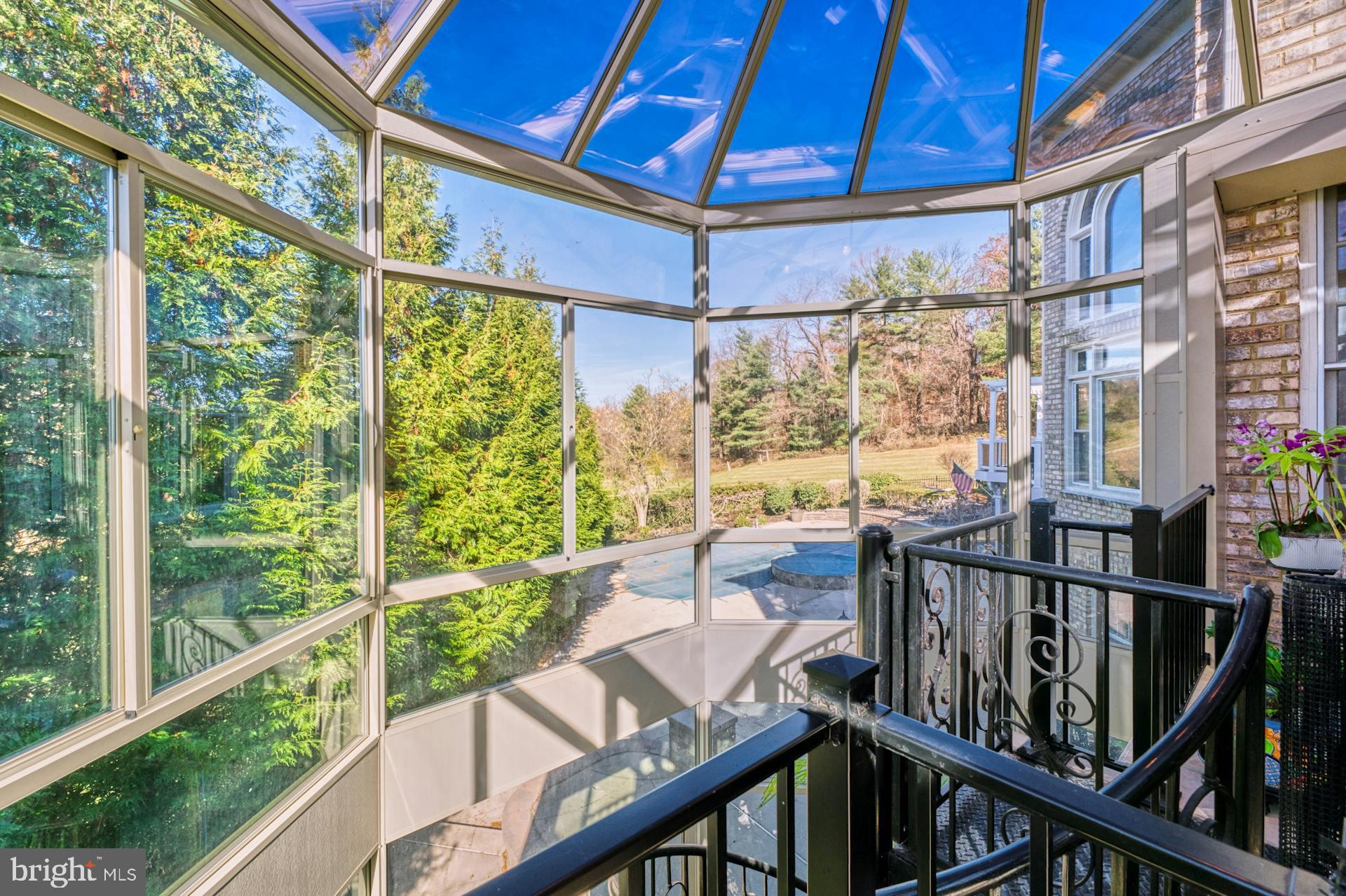 BEACON HILL - Residential