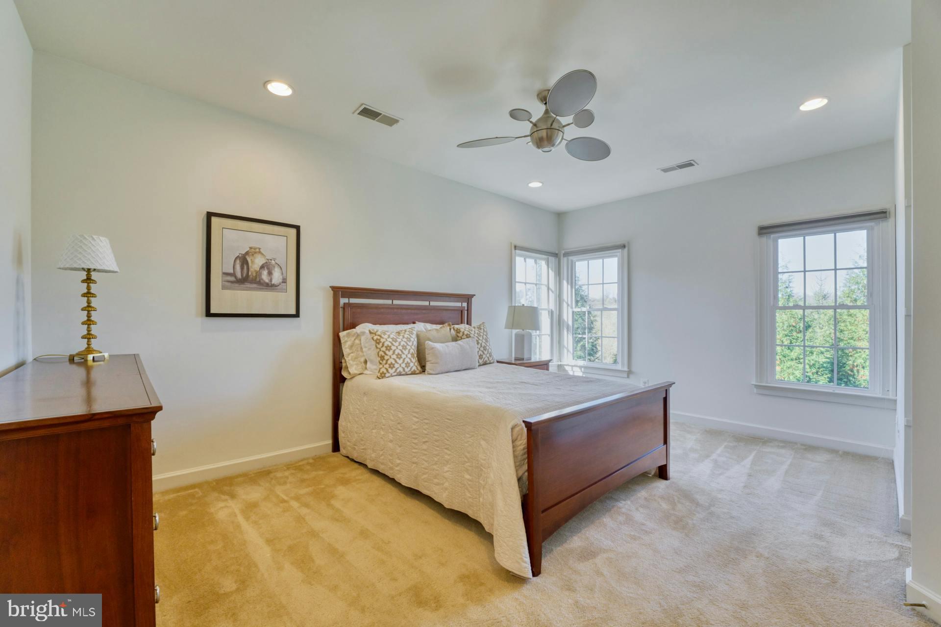 BEACON HILL - Residential