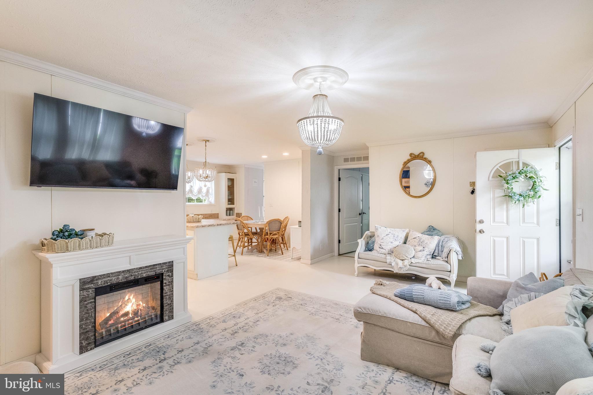 HOLLY VIEW - Residential