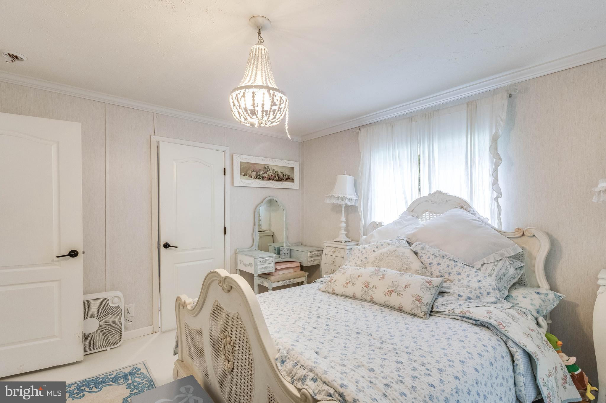 HOLLY VIEW - Residential
