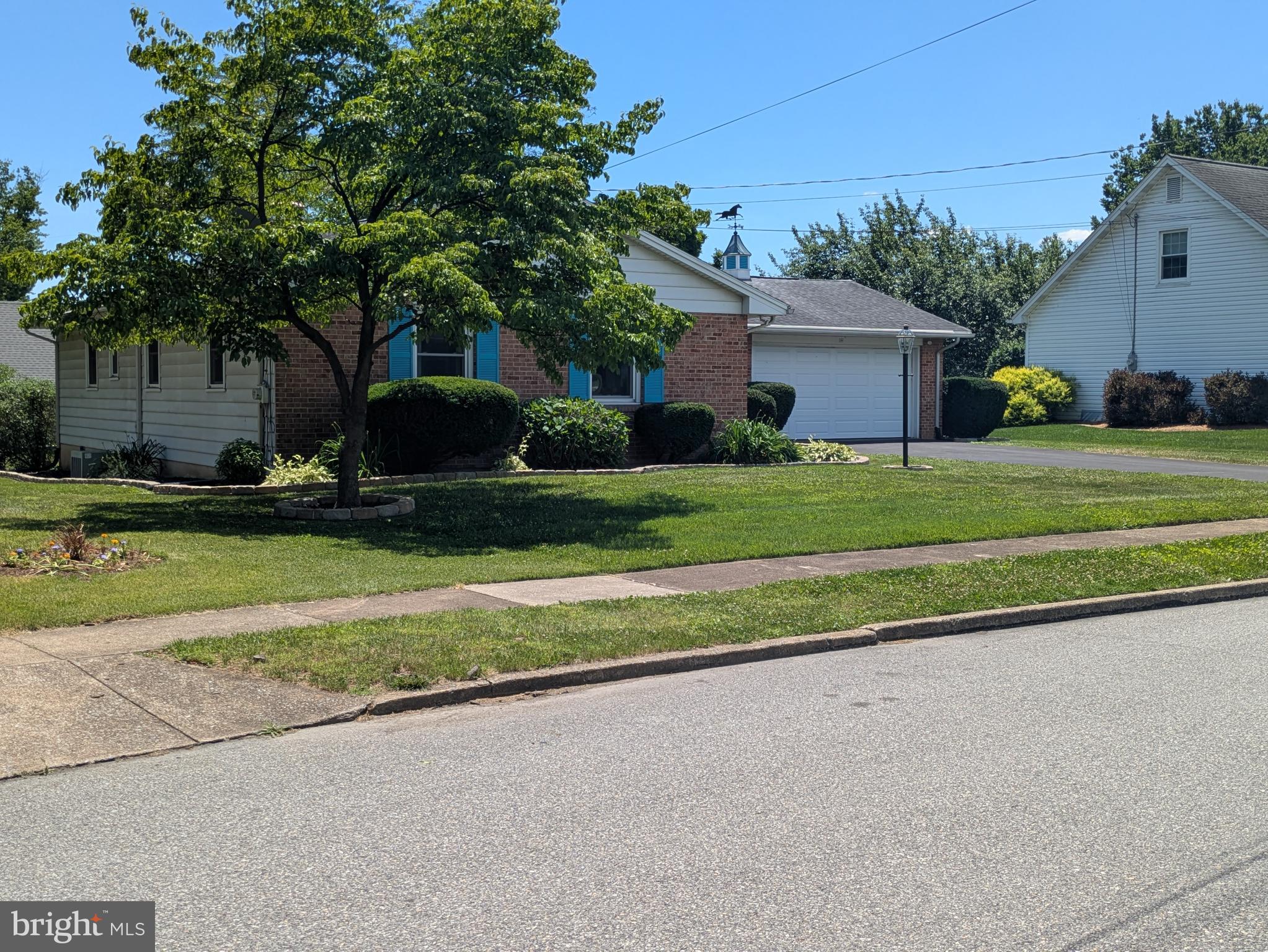 OAKWOOD PARK - Residential