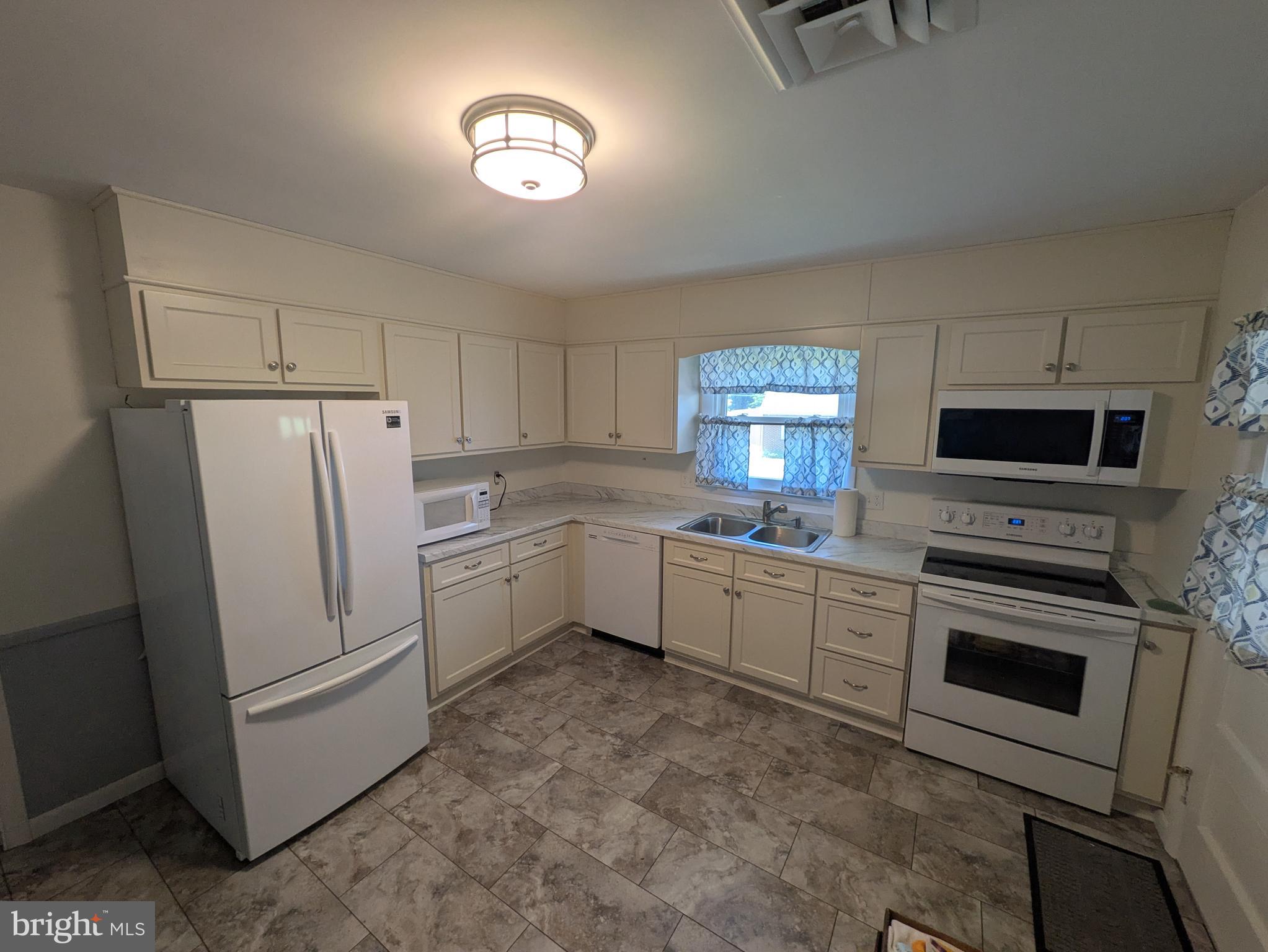 OAKWOOD PARK - Residential