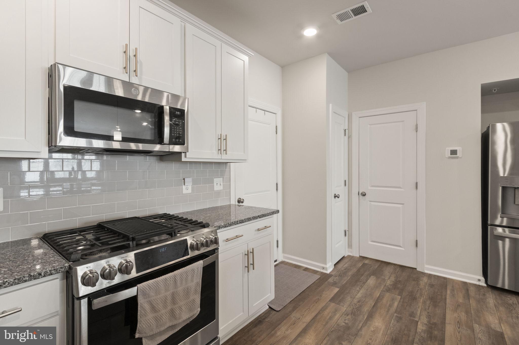 POTOMAC TOWN CENTER - Residential