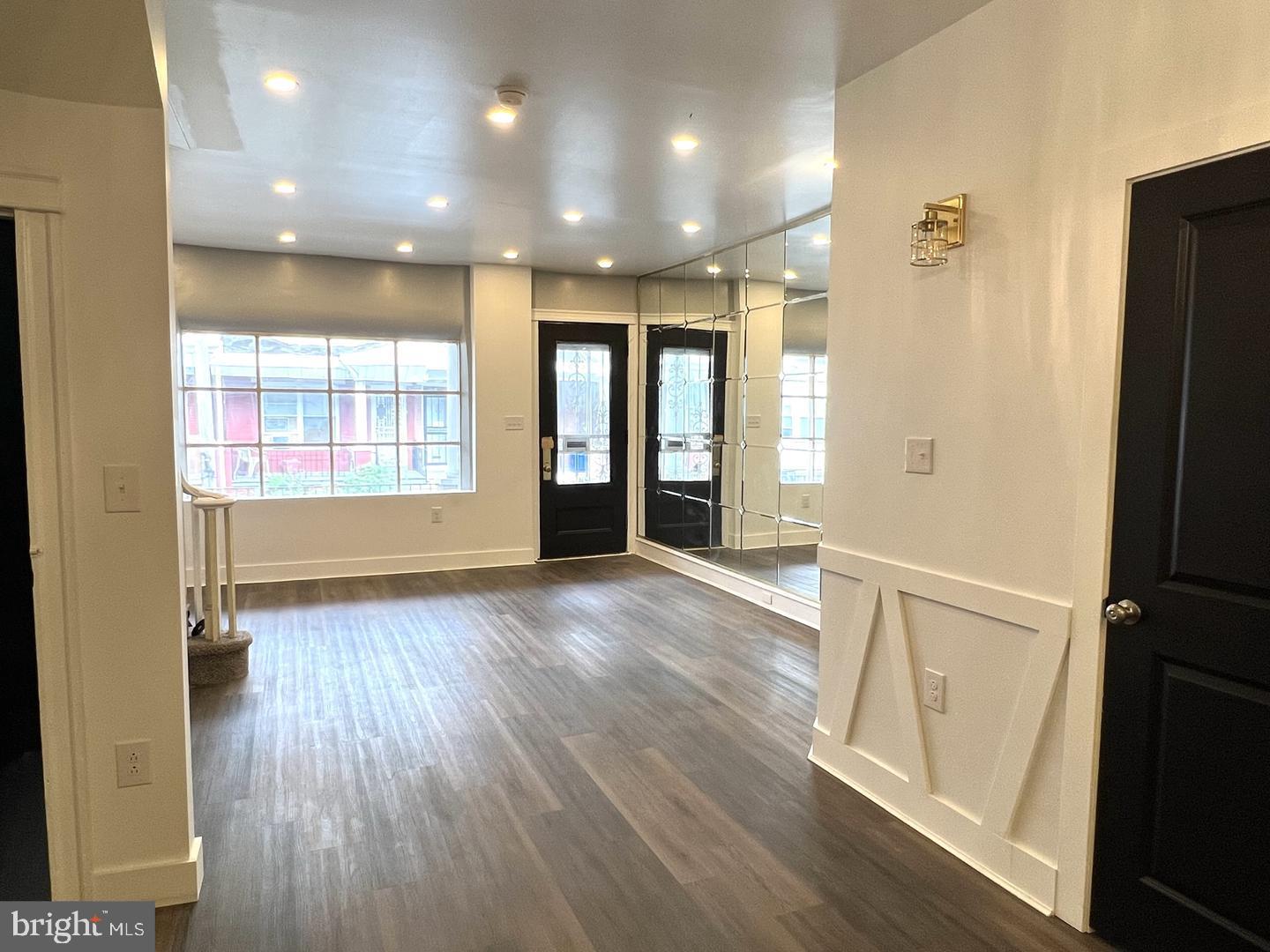 PHILADELPHIA (WEST) - Residential