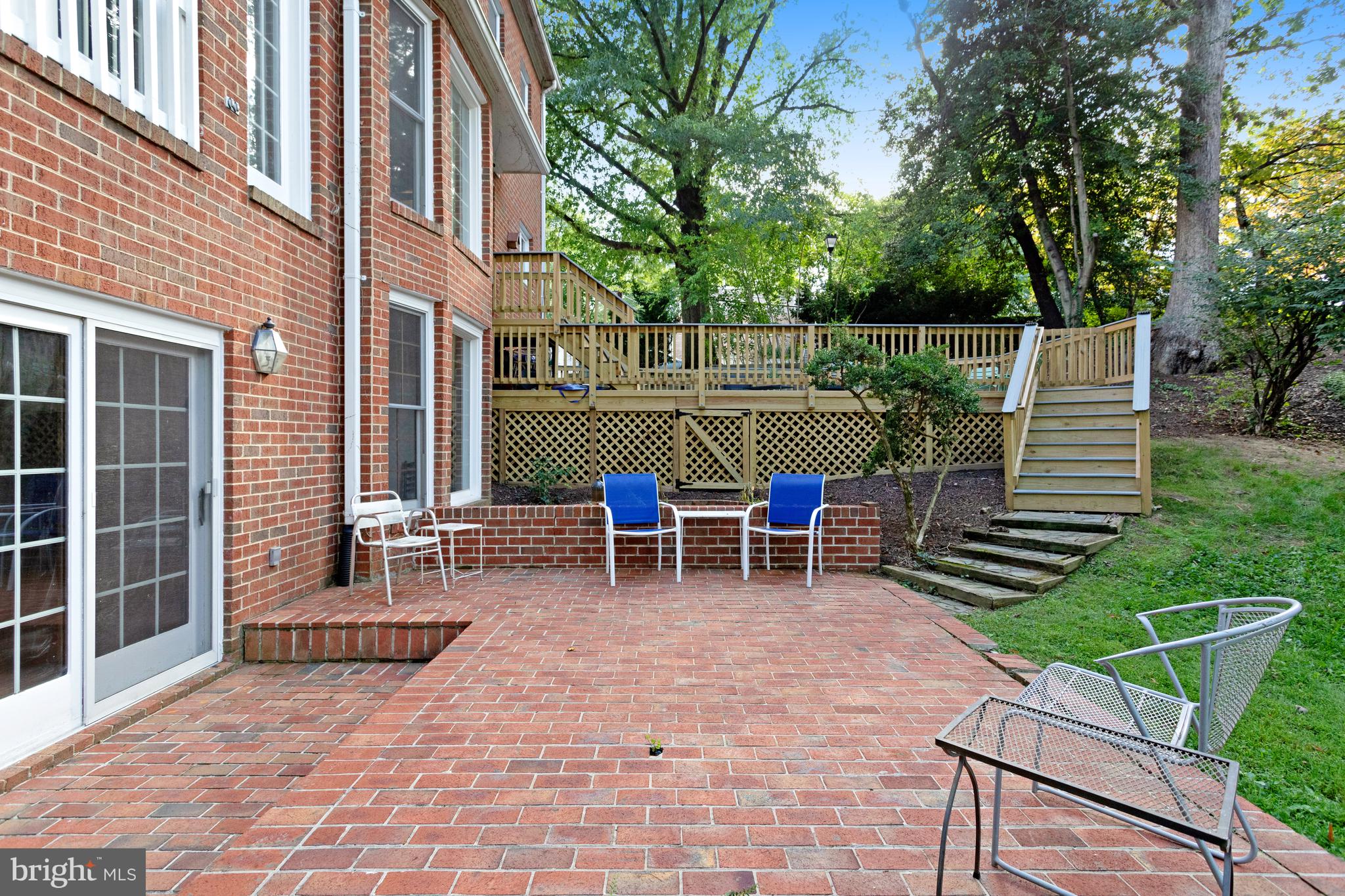 GOLF CLUB MANOR - Residential
