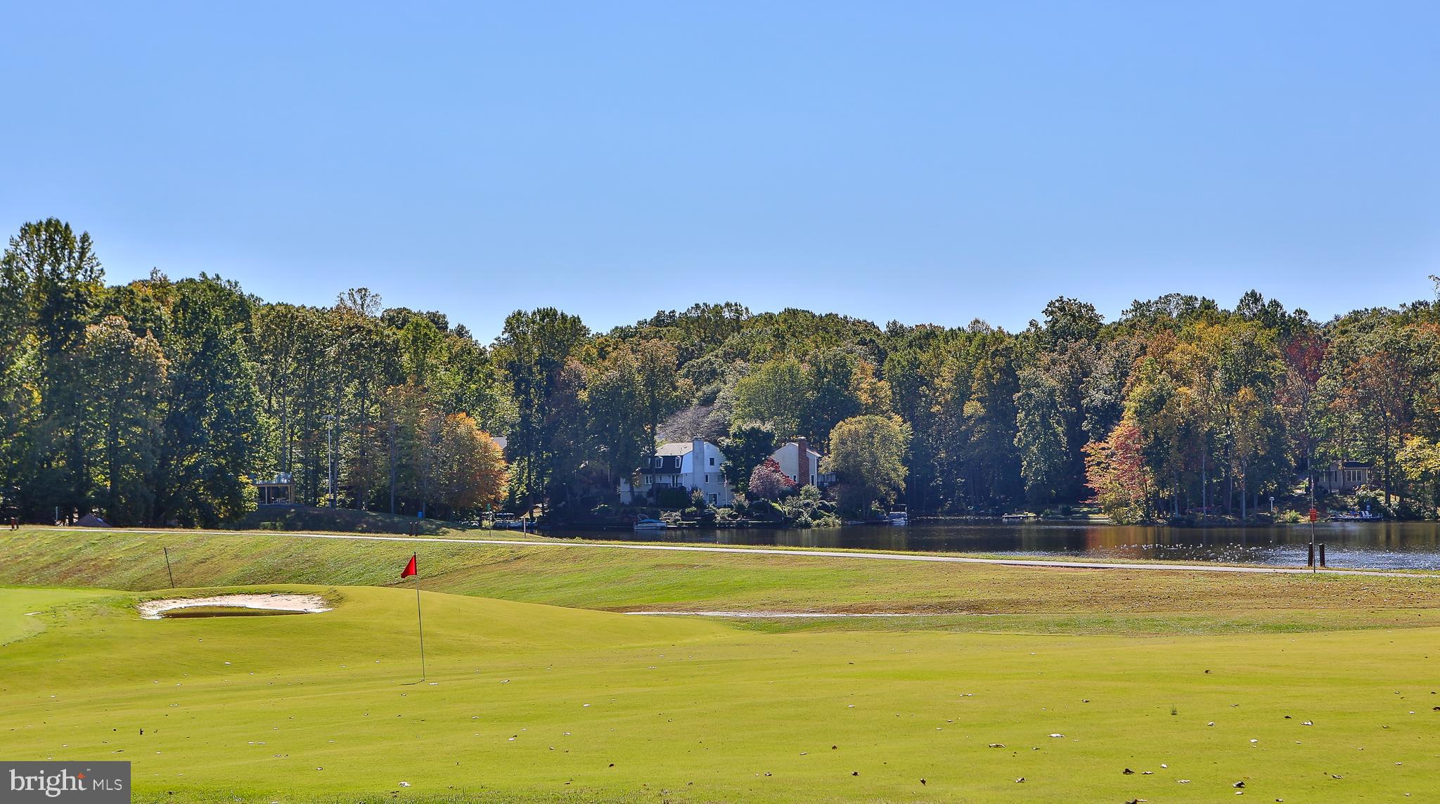COUNTRY CLUB LAKE - Residential