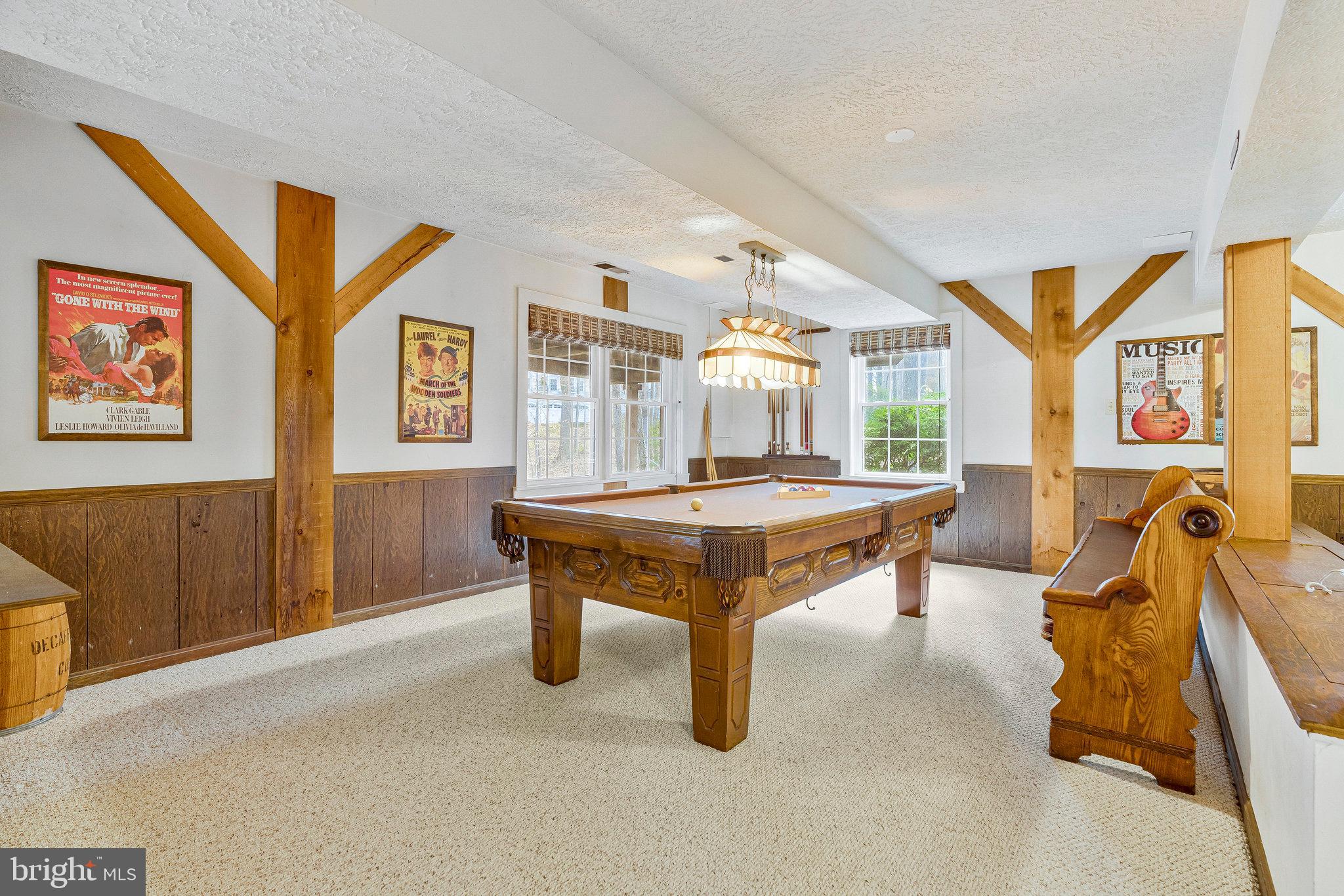 SURREY ACRES - Residential