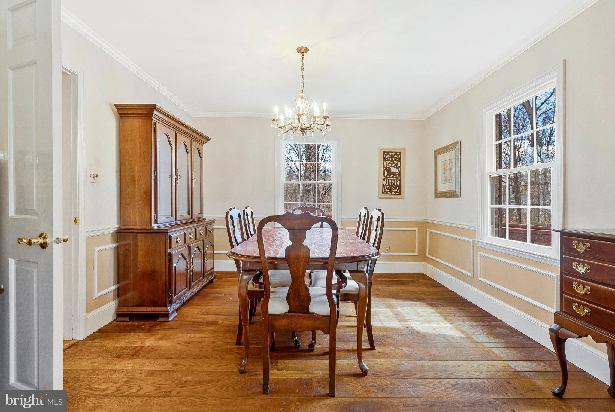 SURREY ACRES - Residential