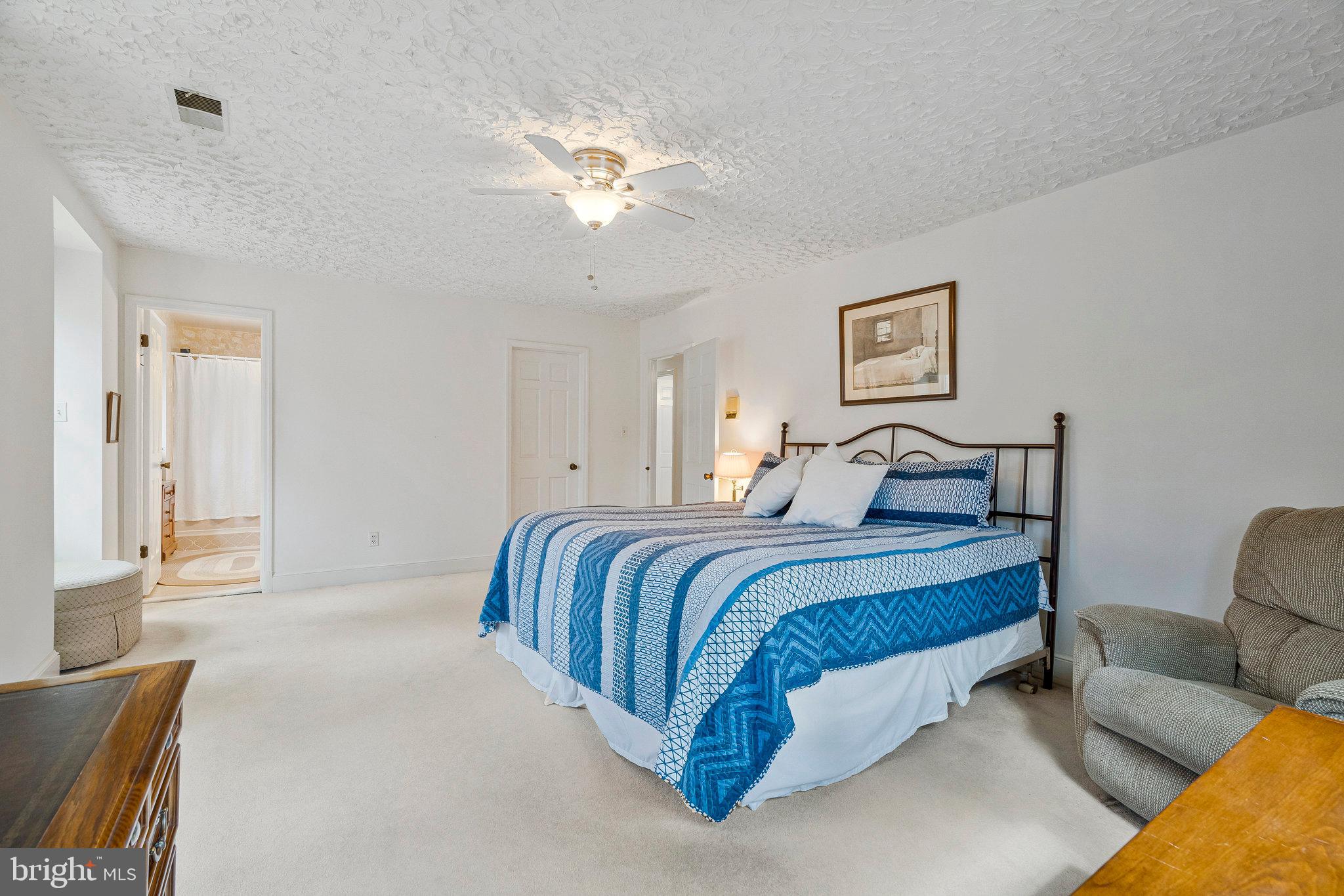 SURREY ACRES - Residential