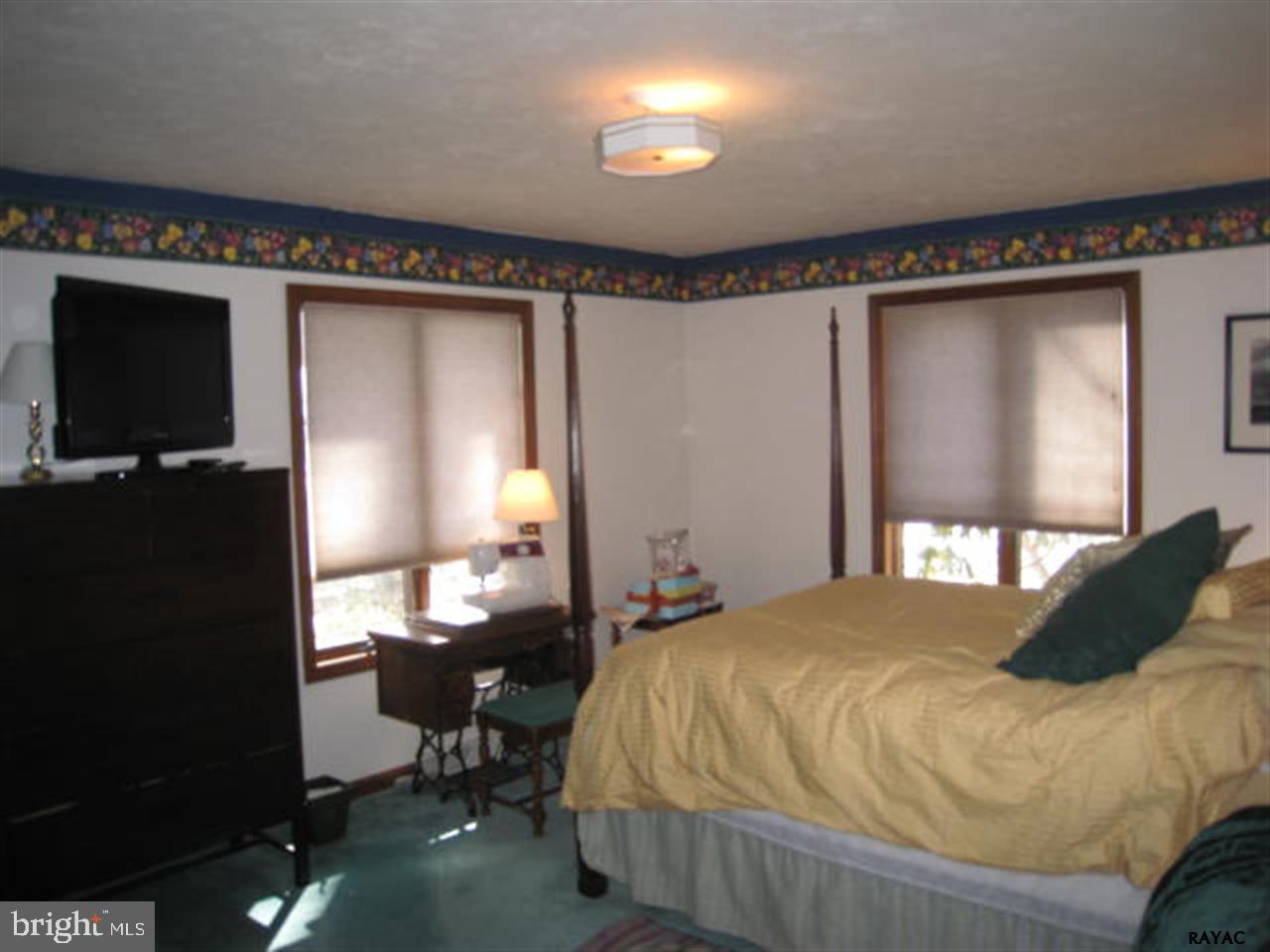 PENN OAKS - Residential