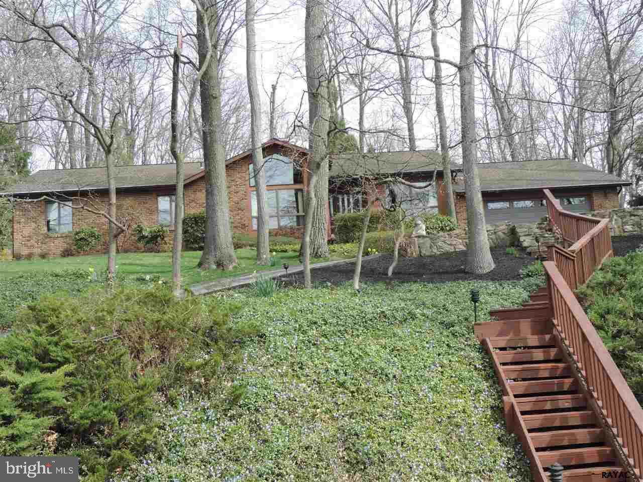 PENN OAKS - Residential