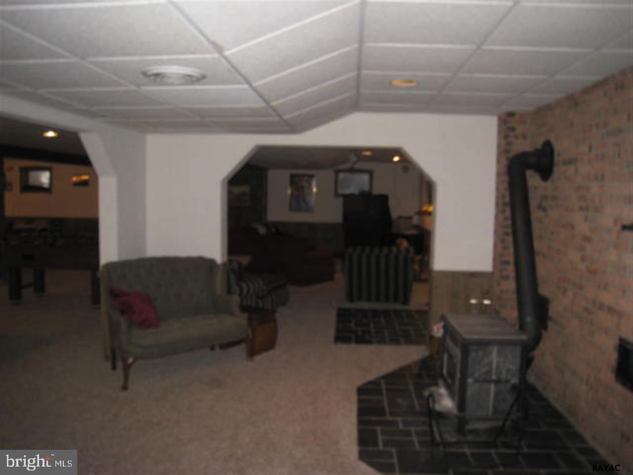 PENN OAKS - Residential
