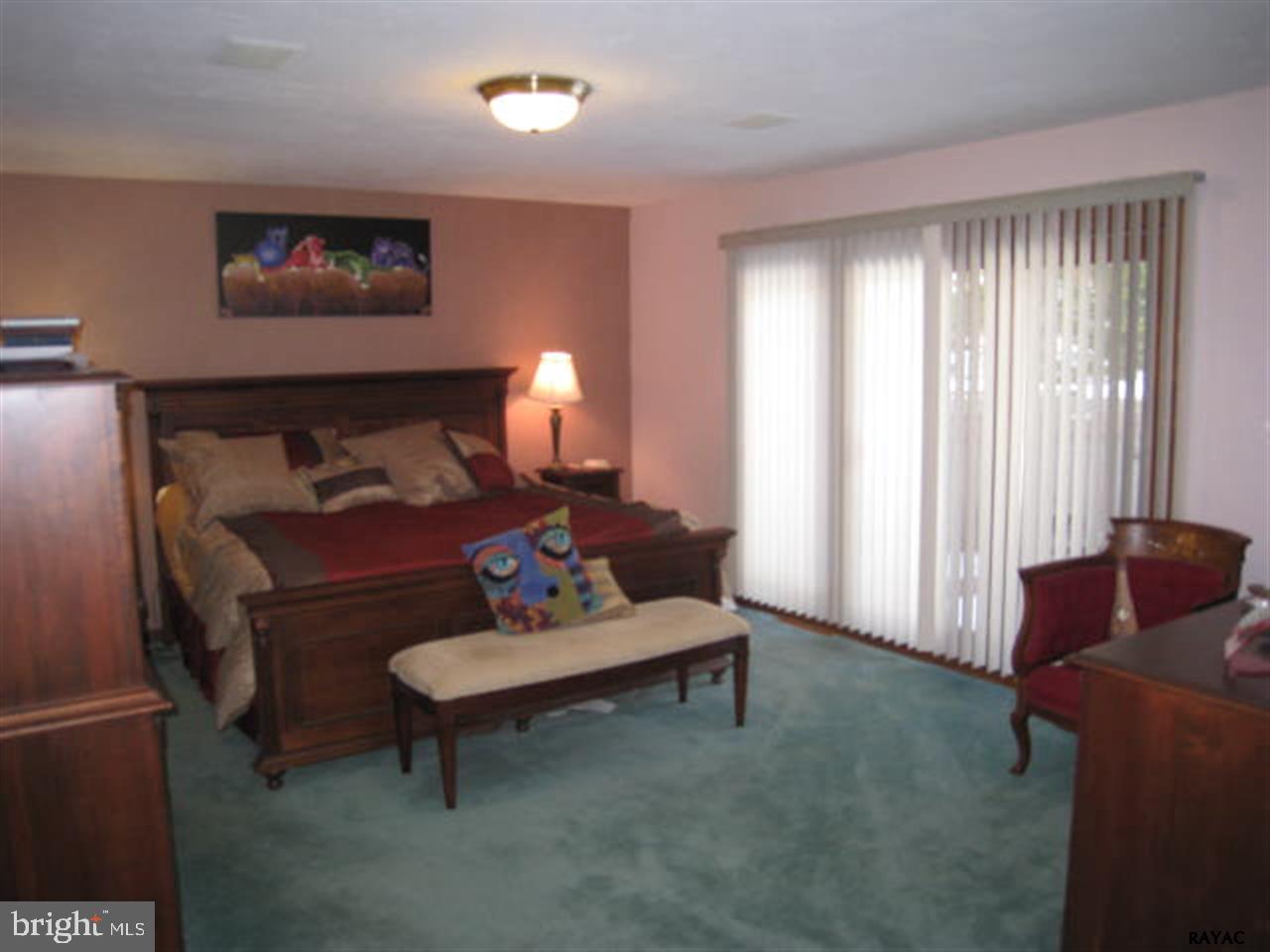 PENN OAKS - Residential