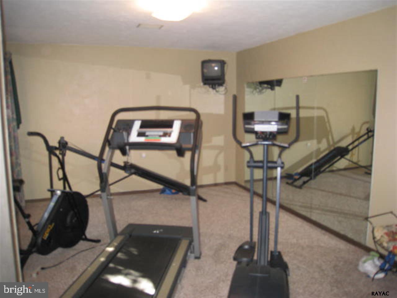 PENN OAKS - Residential