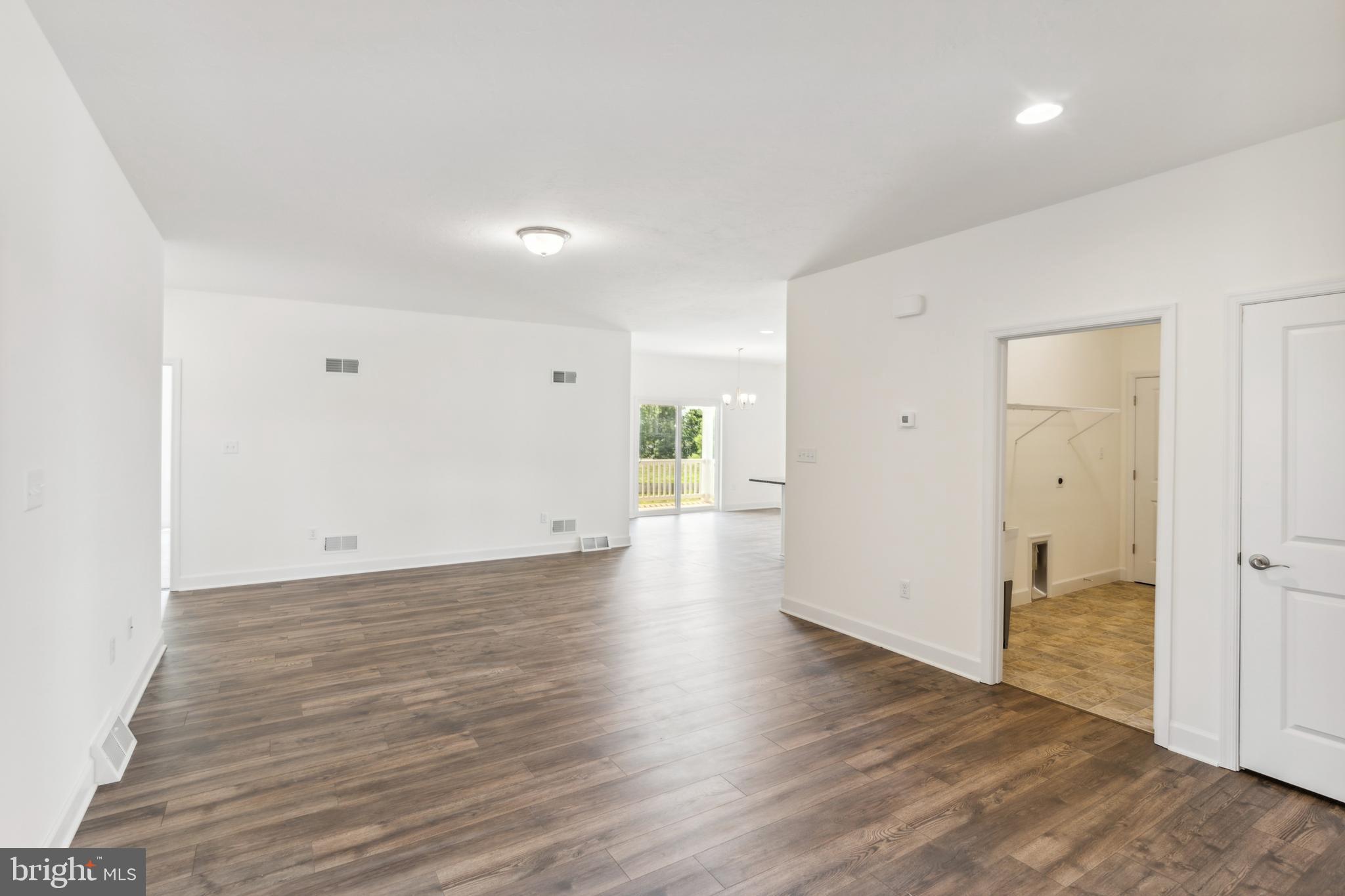 KINGS COURT AT BROWNSTONE - Residential