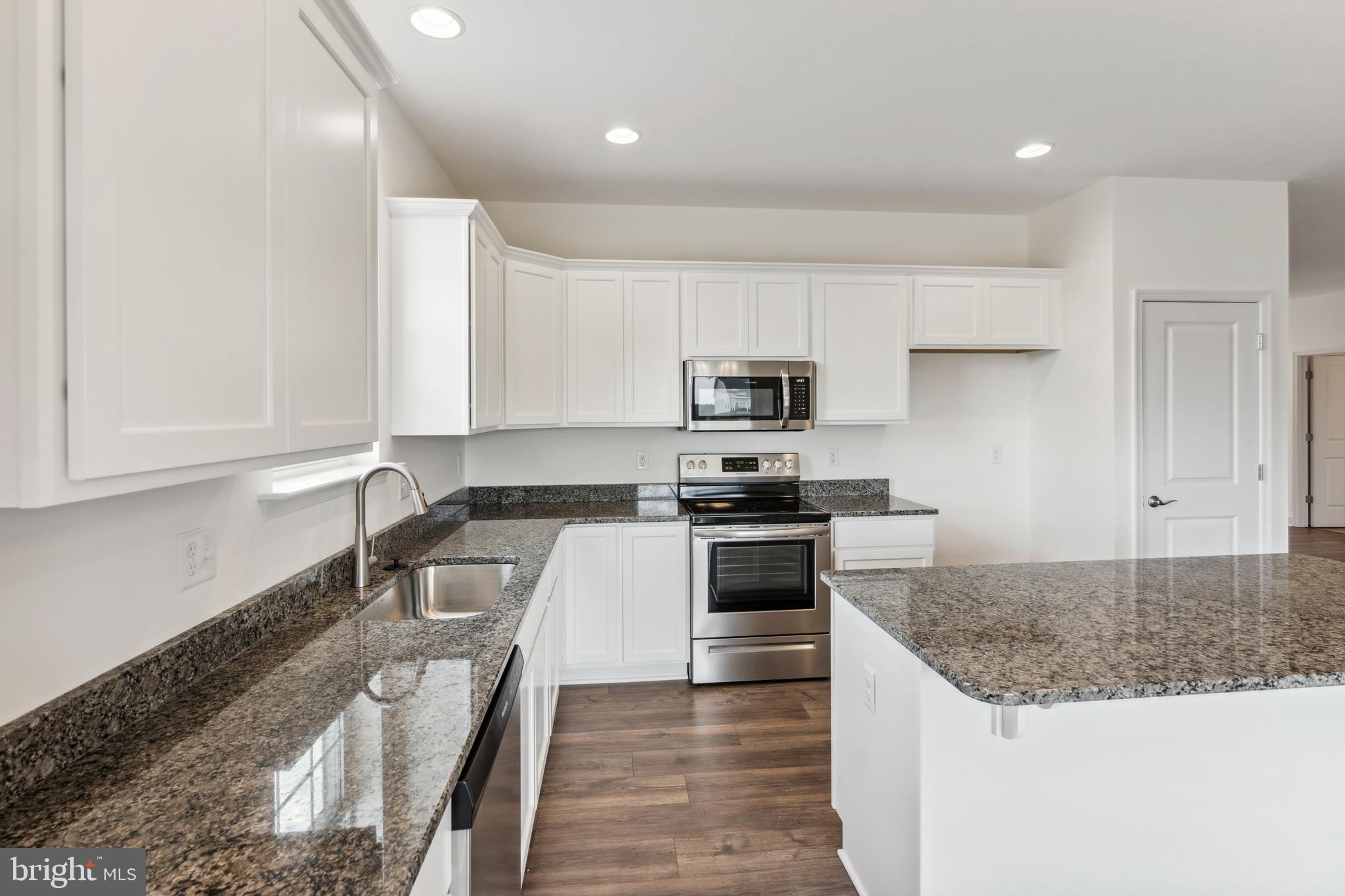KINGS COURT AT BROWNSTONE - Residential