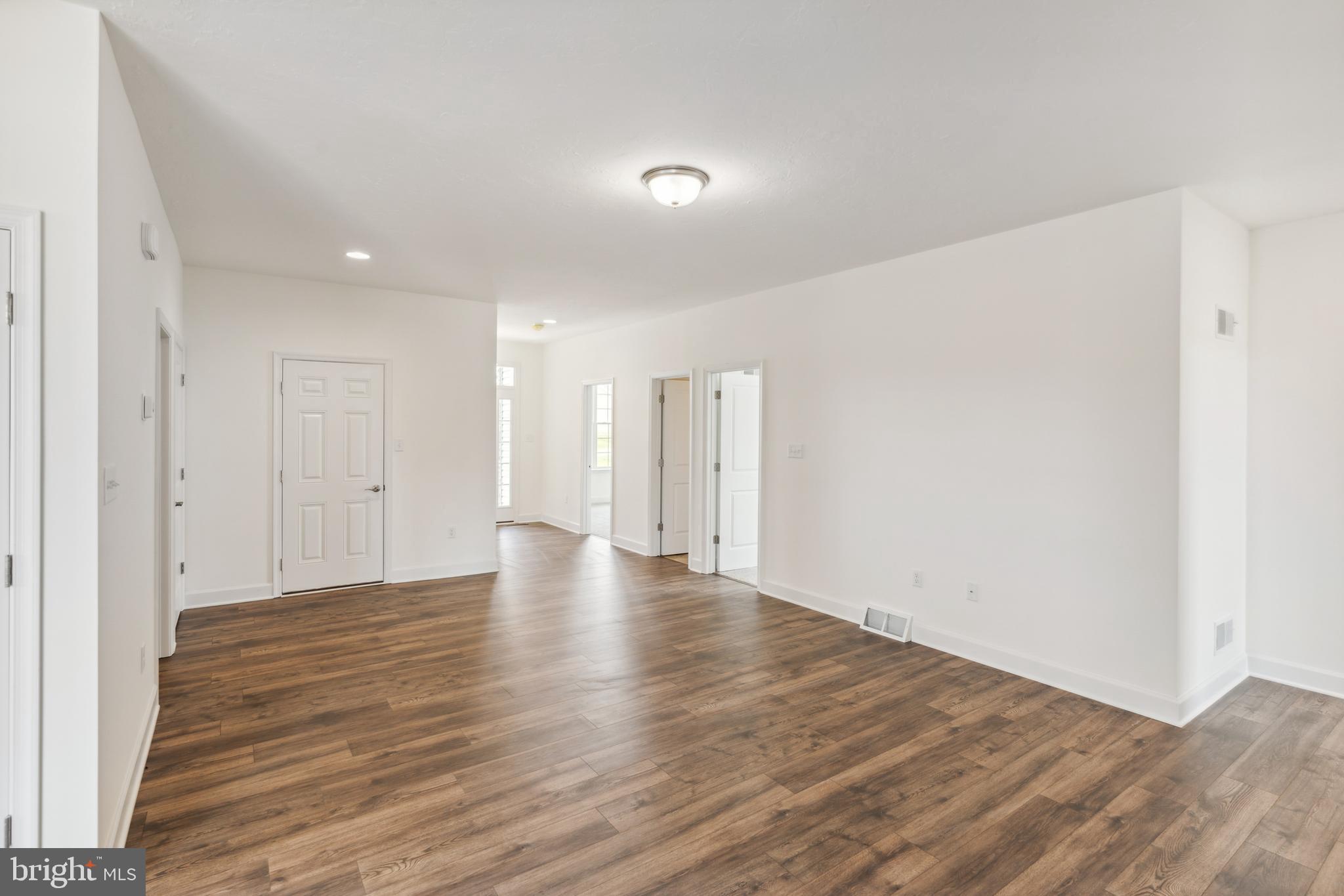 KINGS COURT AT BROWNSTONE - Residential