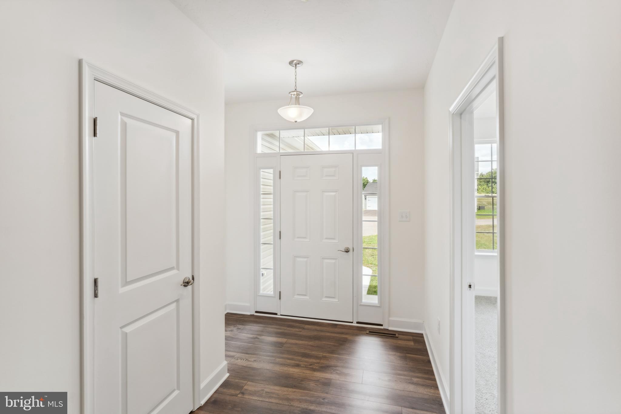 KINGS COURT AT BROWNSTONE - Residential