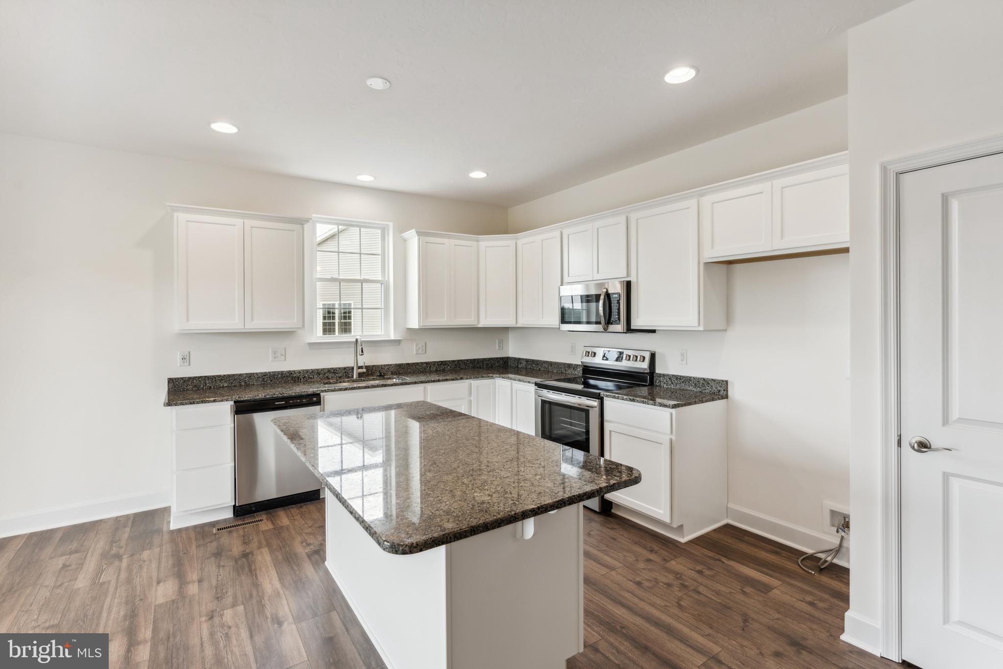 KINGS COURT AT BROWNSTONE - Residential