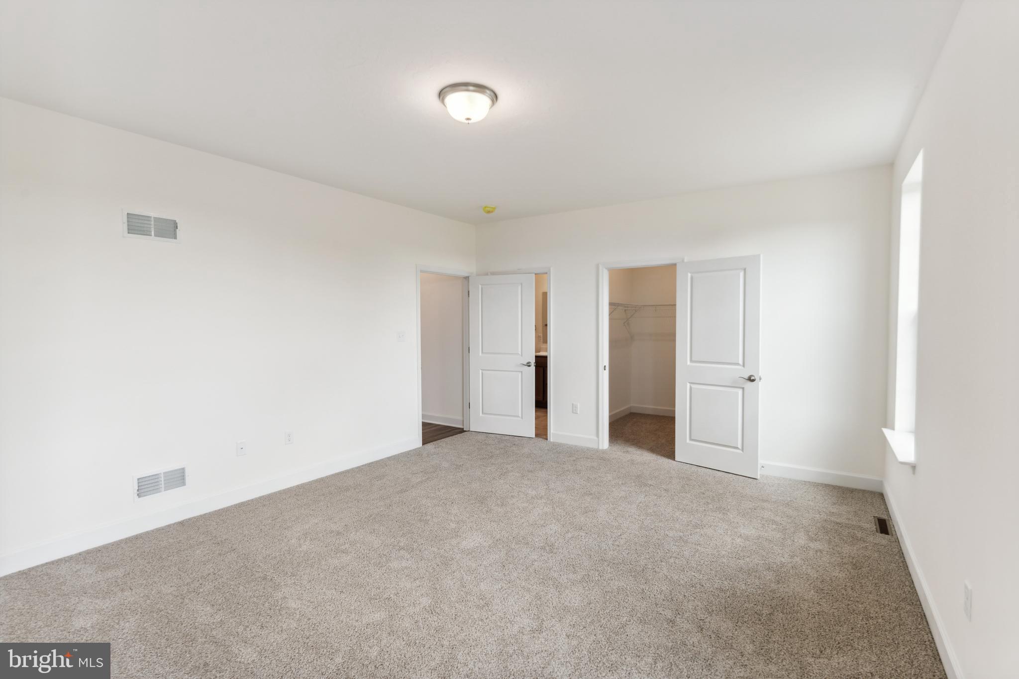 KINGS COURT AT BROWNSTONE - Residential