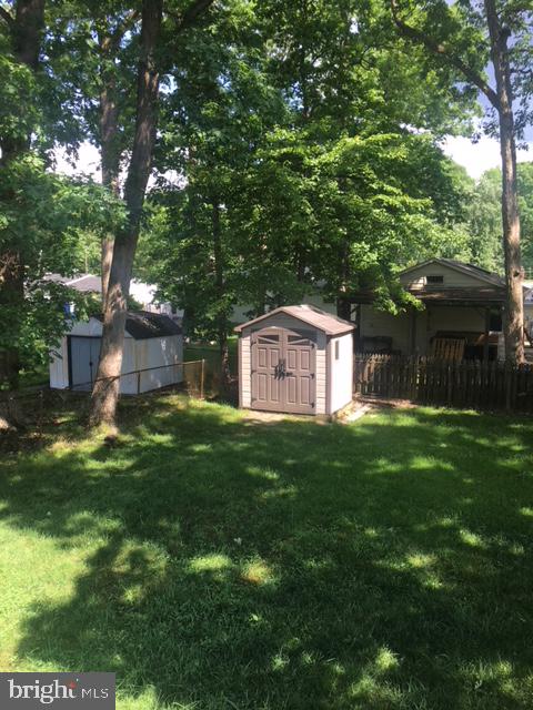 EAST VIENNA WOODS - Residential