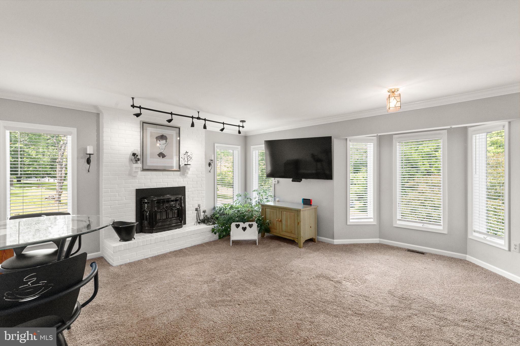 BONAPARTE ESTATES - Residential
