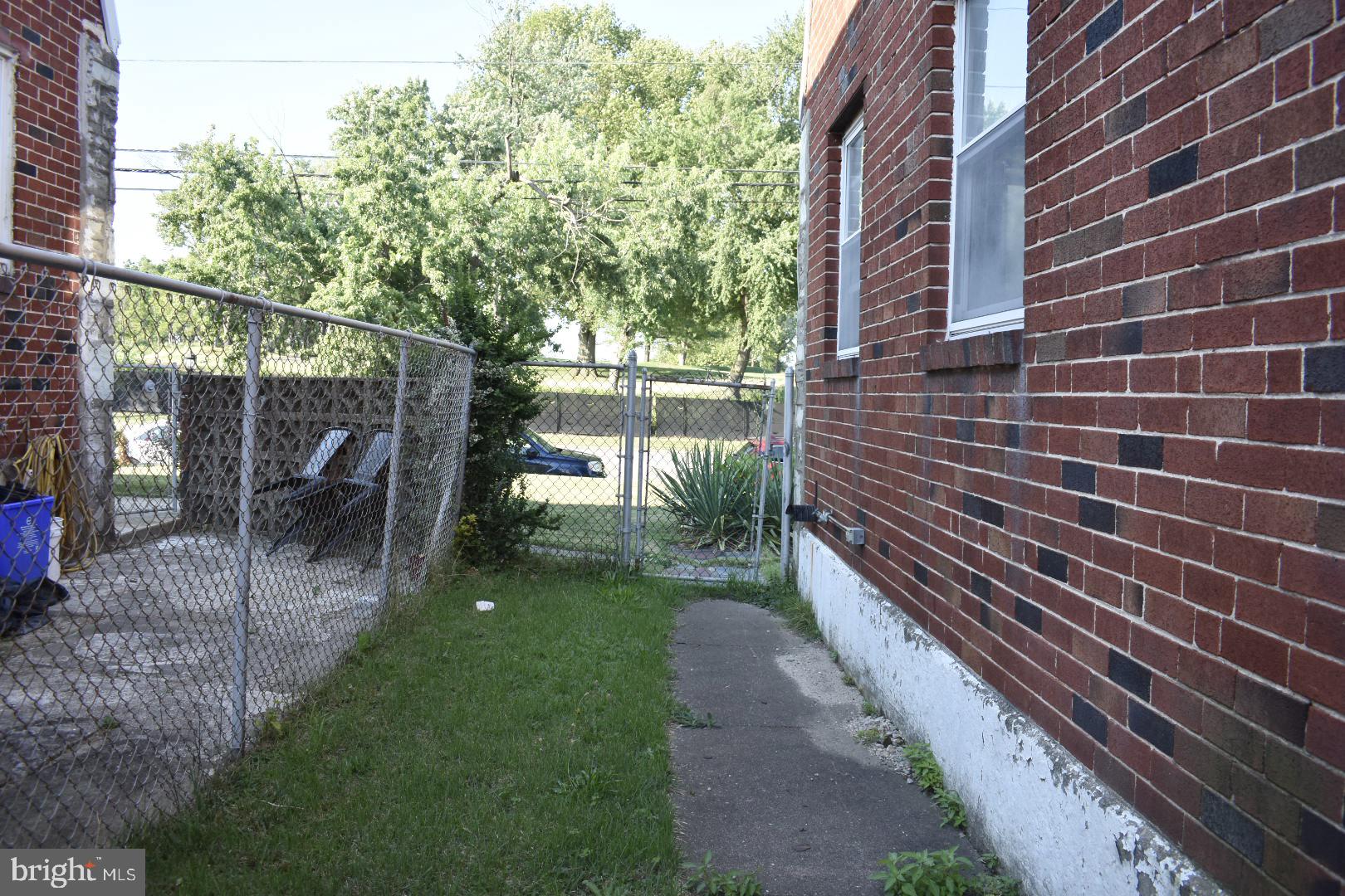 ACADEMY GARDENS - Residential