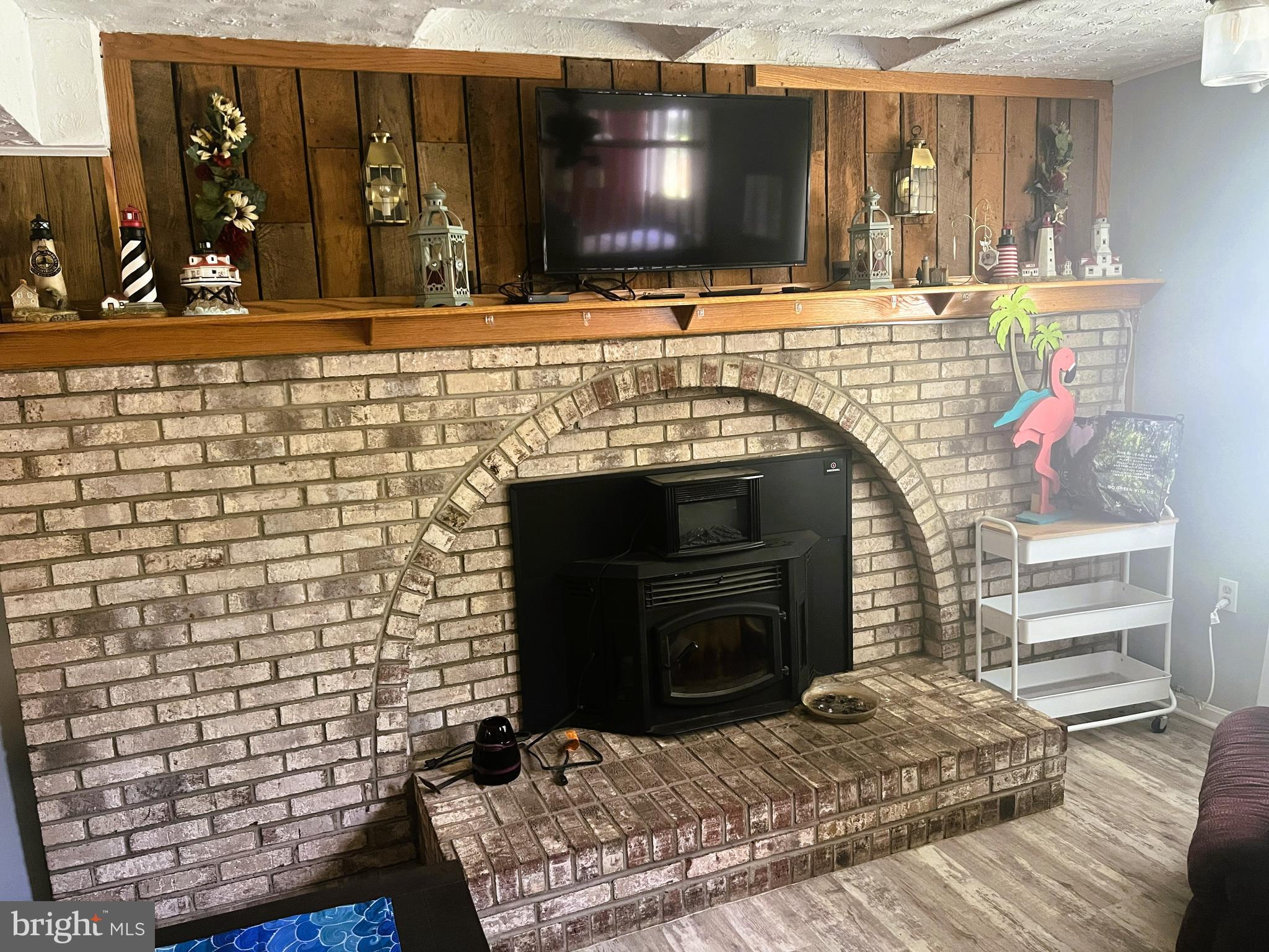 CEDARHURST ON THE BAY - Residential
