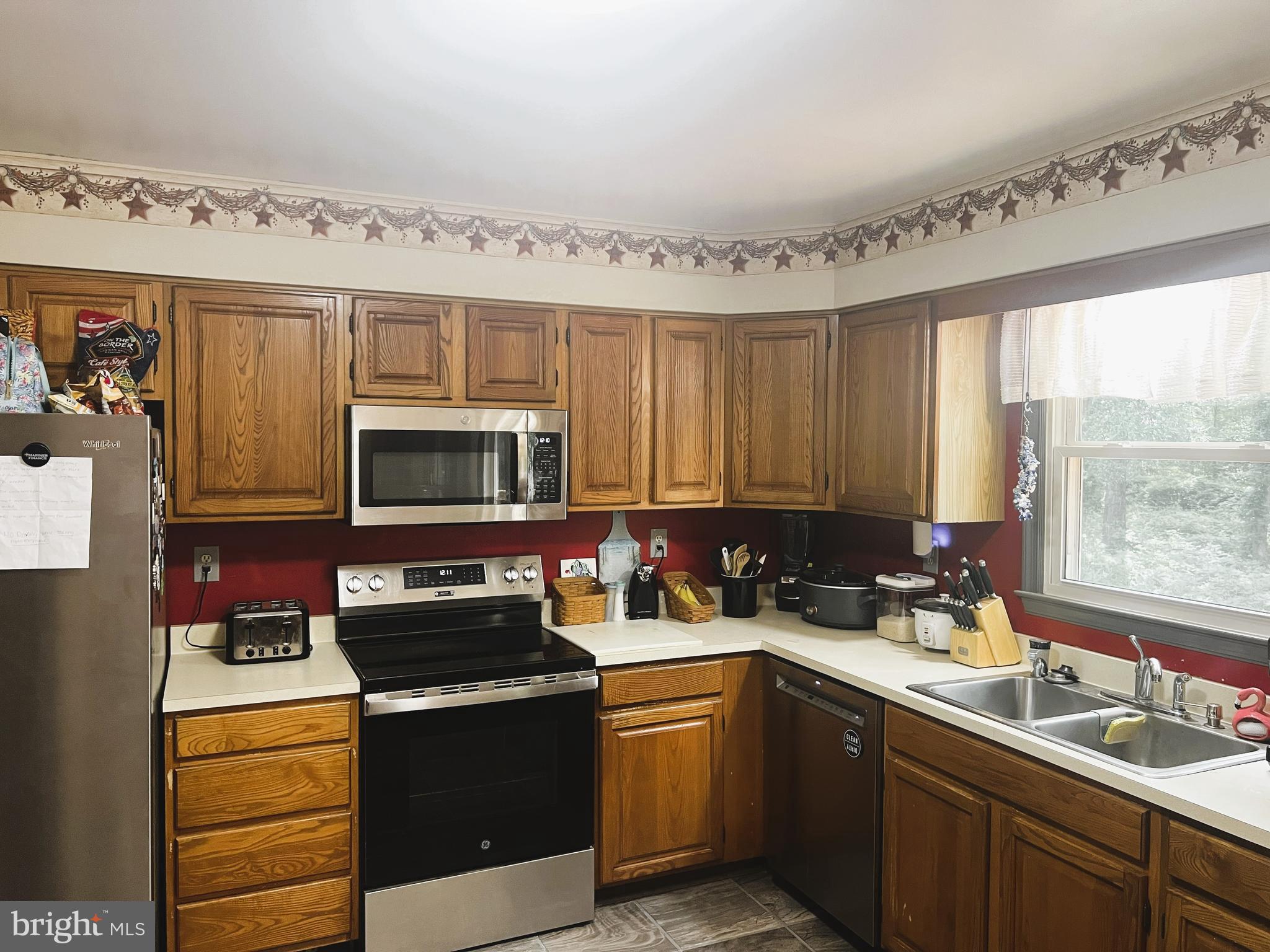 CEDARHURST ON THE BAY - Residential