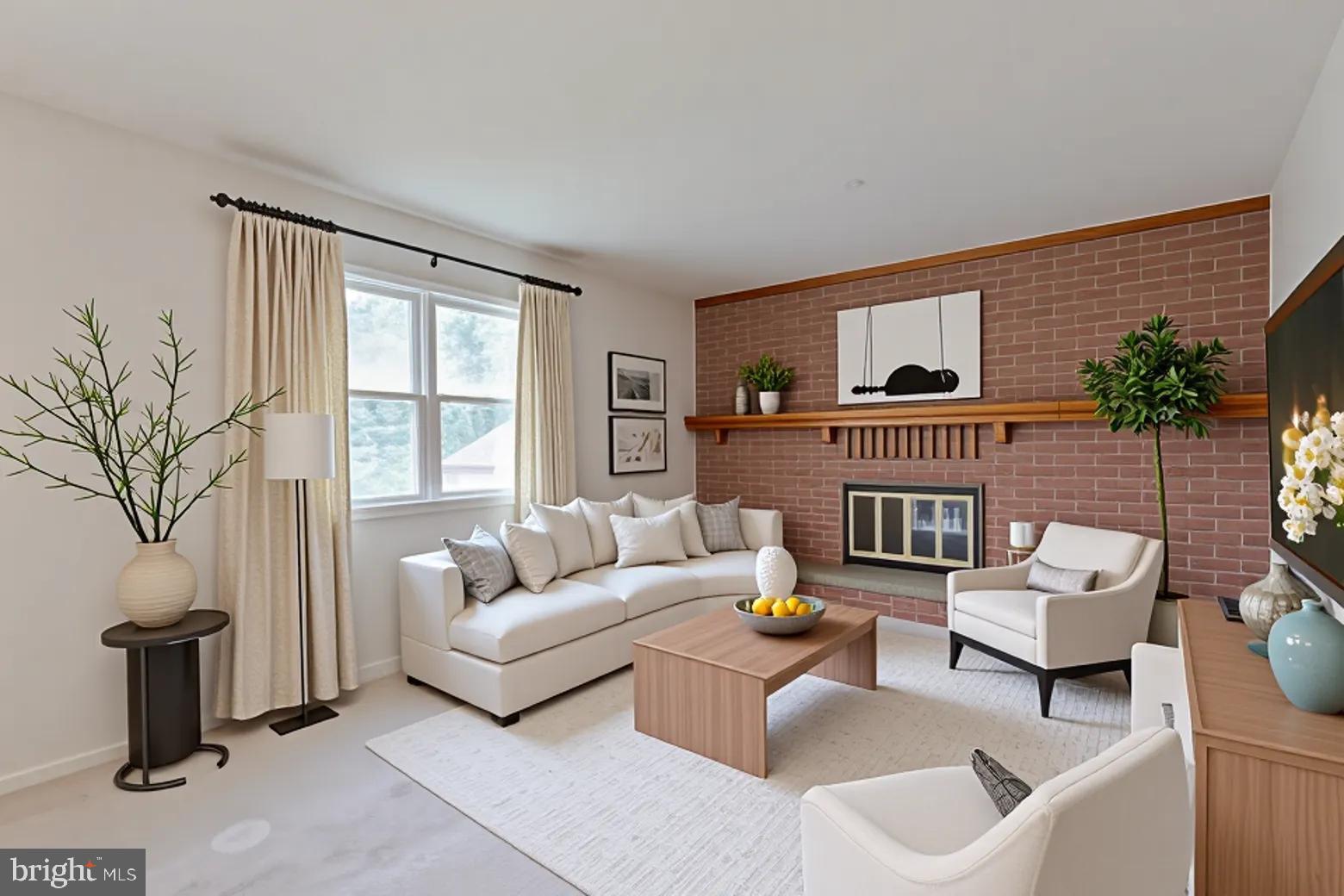 TUDOR MANOR - Residential