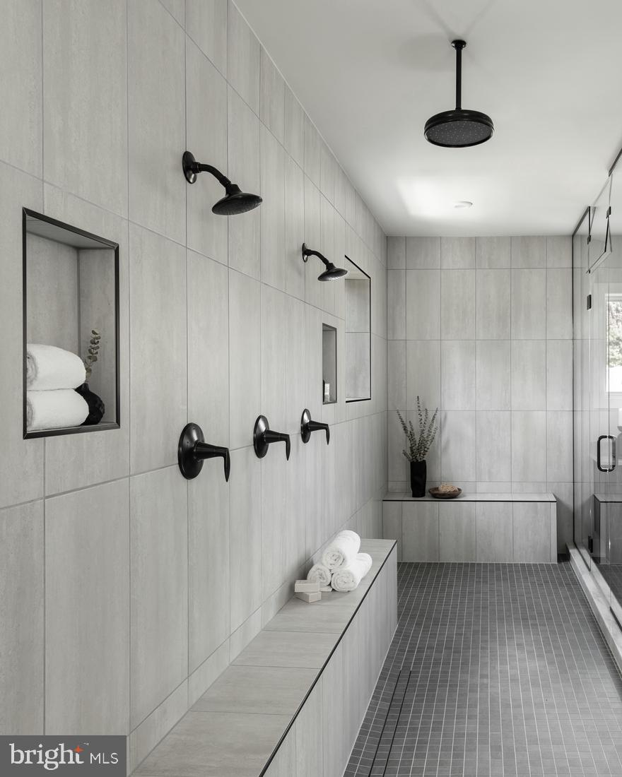 WILLOWCREEK - Residential