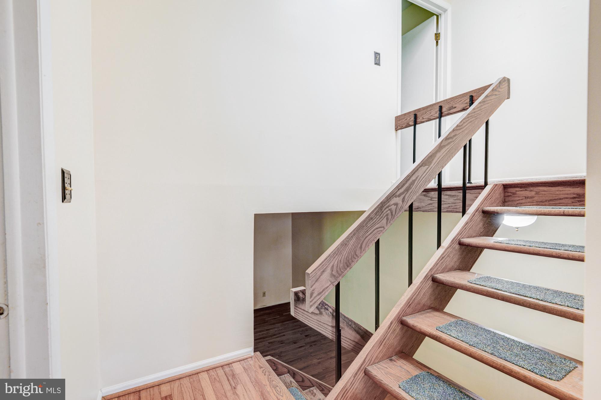 FLYING HILLS - Residential