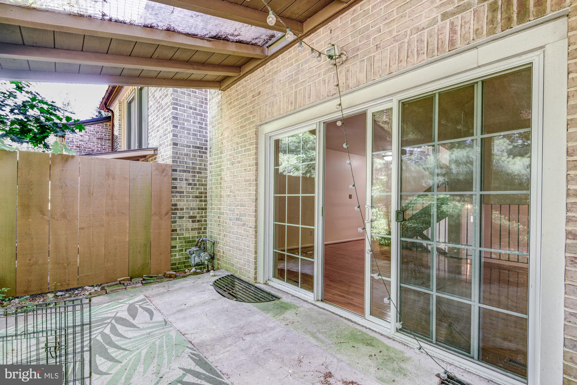 FLYING HILLS - Residential