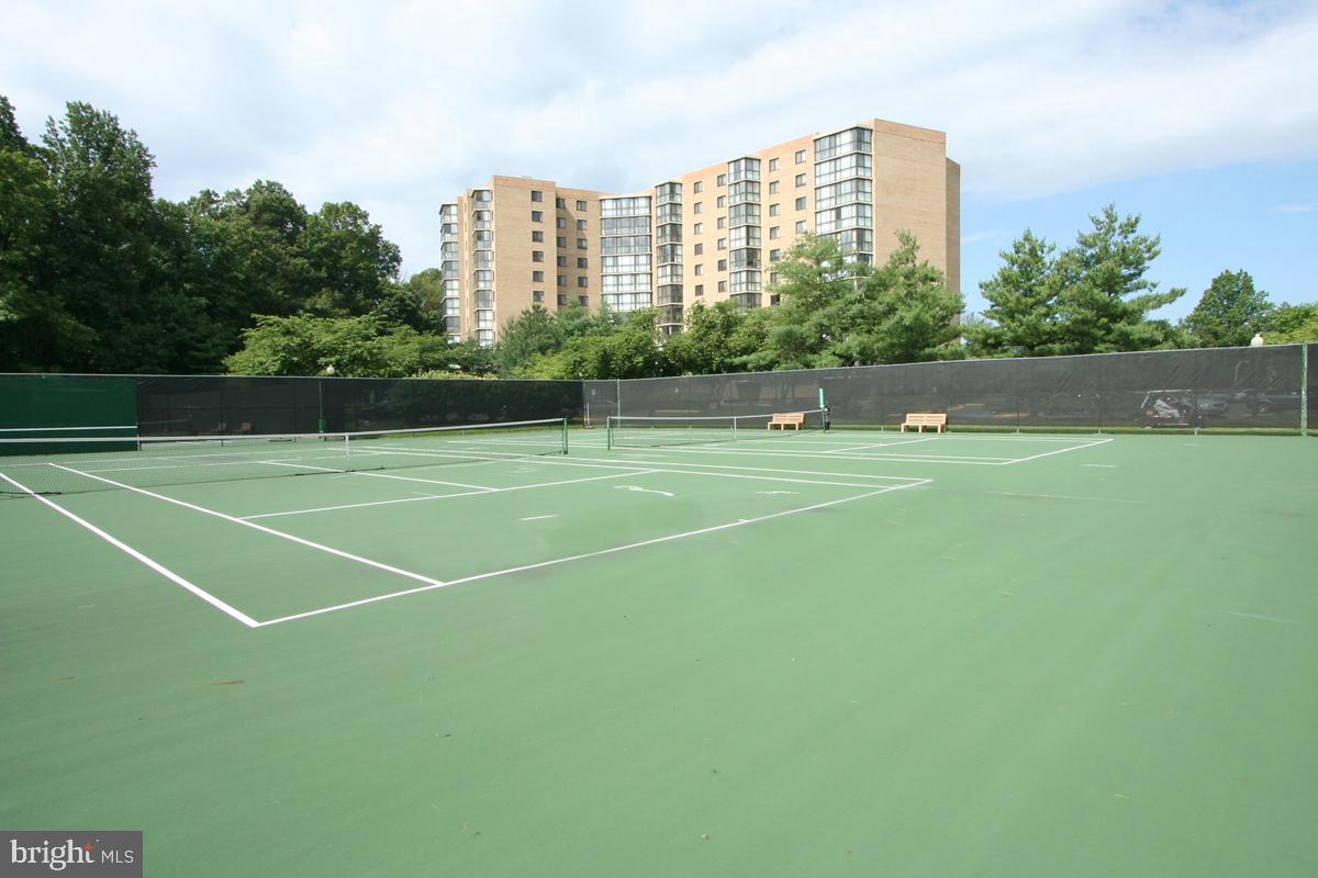 GREENS AT LEISURE WORLD - Residential