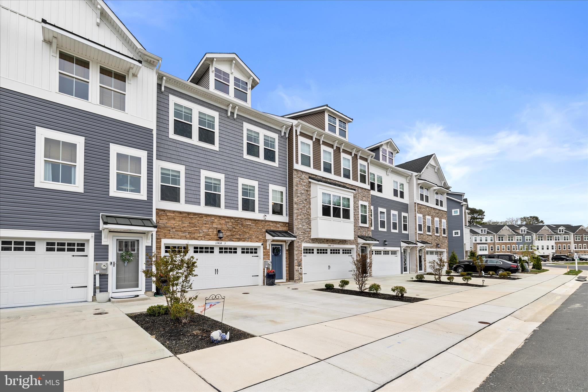 SEA OAKS VILLAGE - Residential