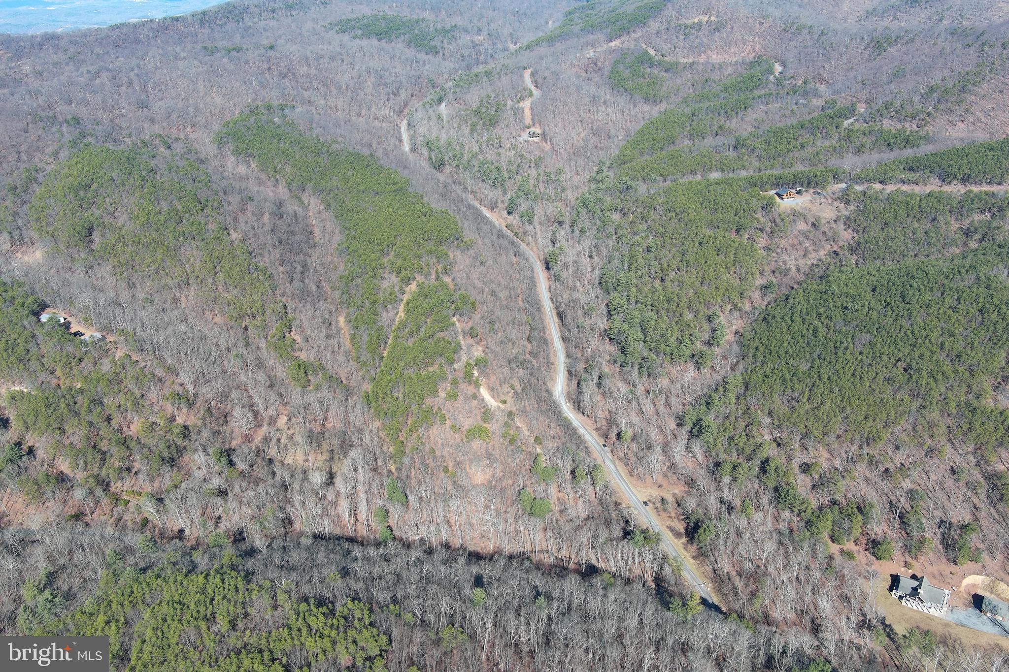 BLUFFS ON THE POTOMAC - Land
