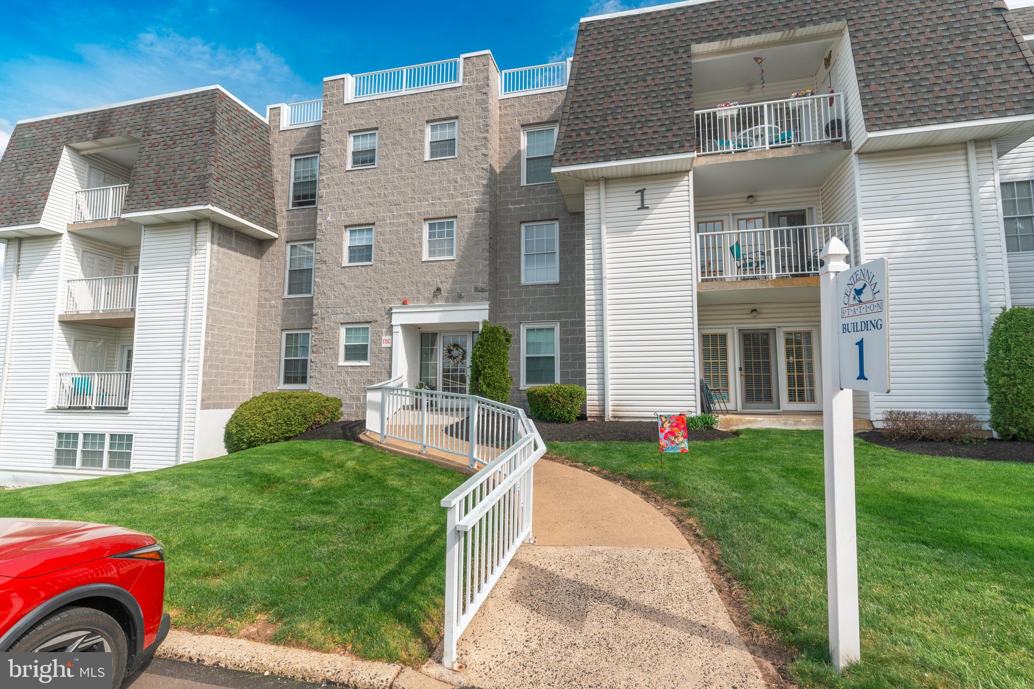 CENTENNIAL STATION - Residential