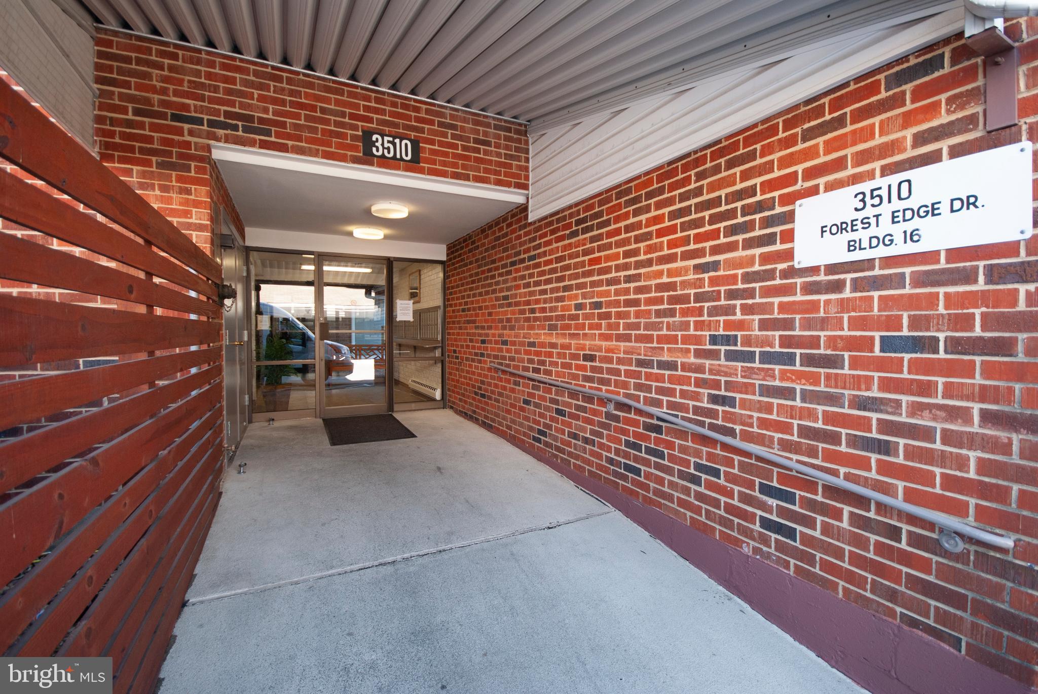 LEISURE WORLD - Residential